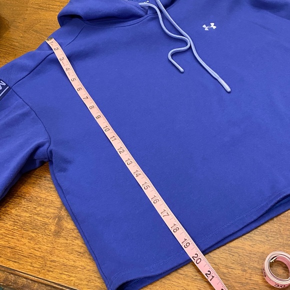 UNDER ARMOUR Cropped Sweatshirt Hoodie - Picture 8 of 10